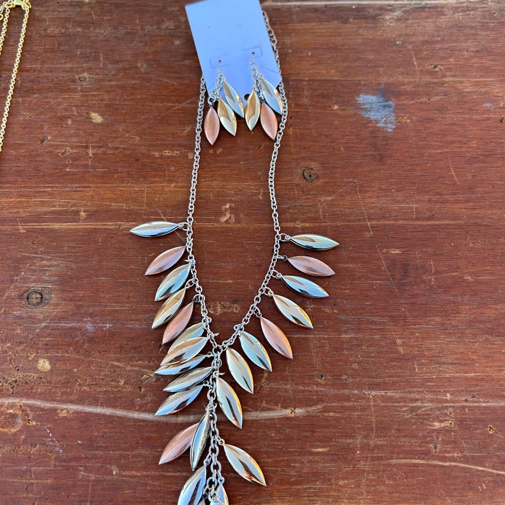 Chic Silver and Gold Leaf Necklace Set
